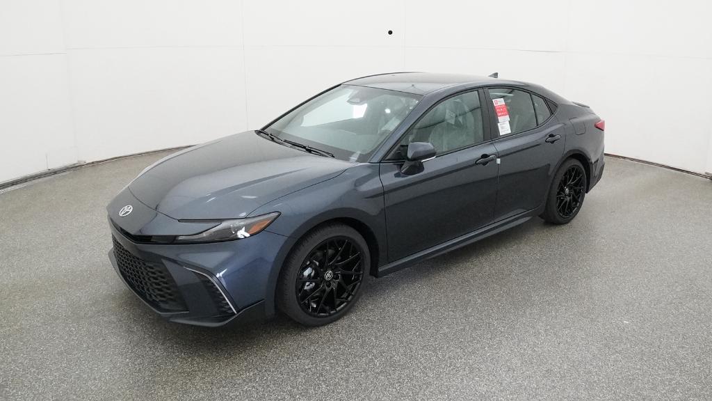 2026 Toyota Camry SE's photo
