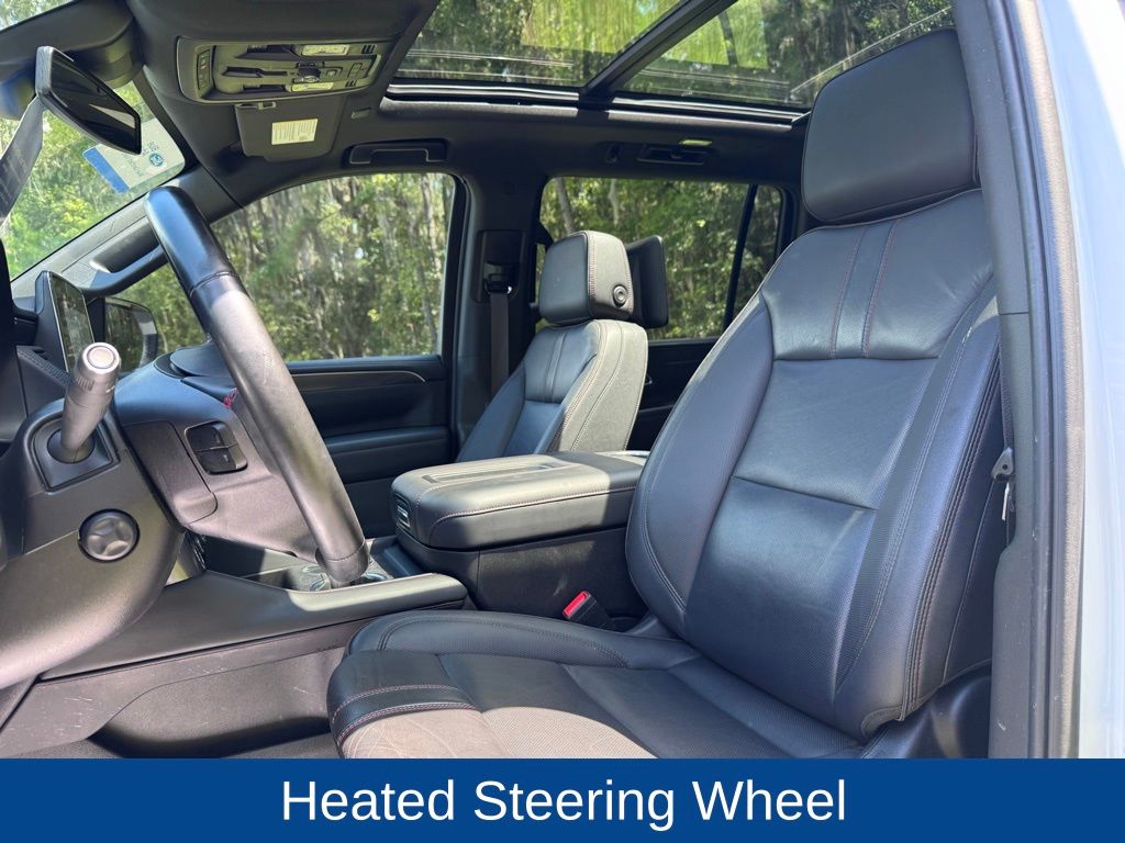 2023 Chevrolet Suburban RST photo 9