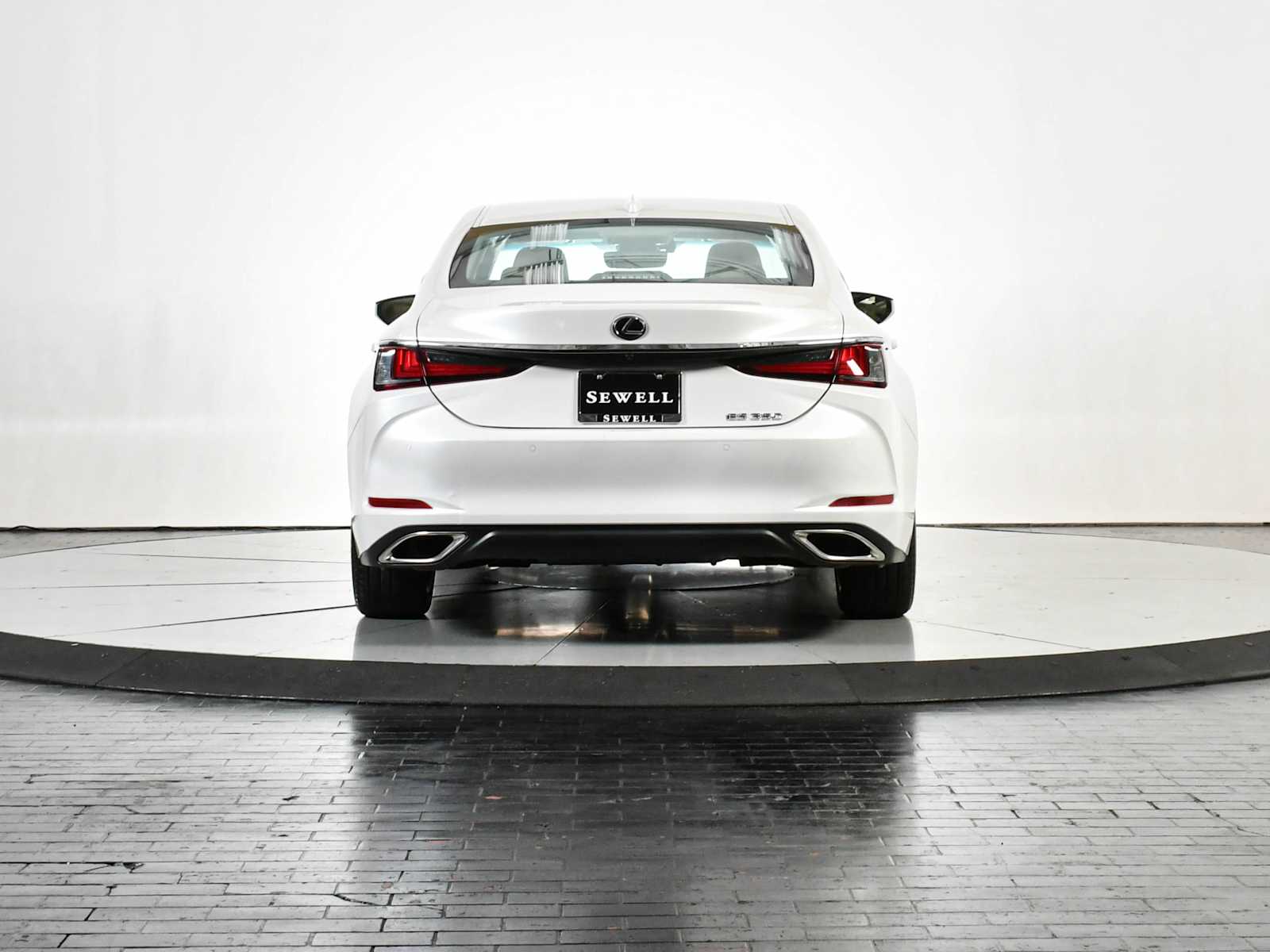 2019 Lexus ES 350 Luxury photo 4