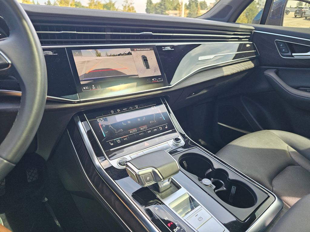 2022 Audi Q7 55 Prestige photo 27