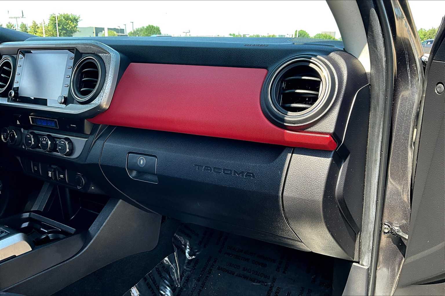 2023 Toyota Tacoma SR5 photo 34