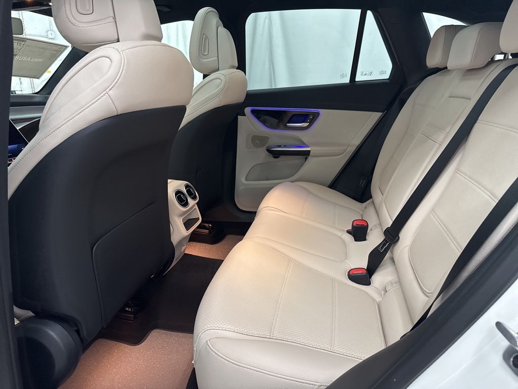 2026 Mercedes Benz GLC 300 photo 15