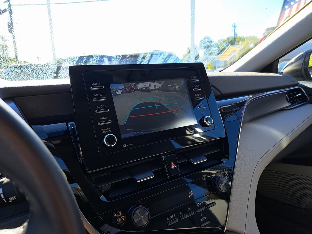 2022 Toyota Camry SE photo 16
