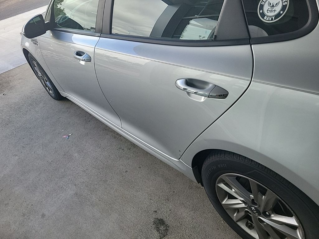 2019 Kia Optima LX photo 14