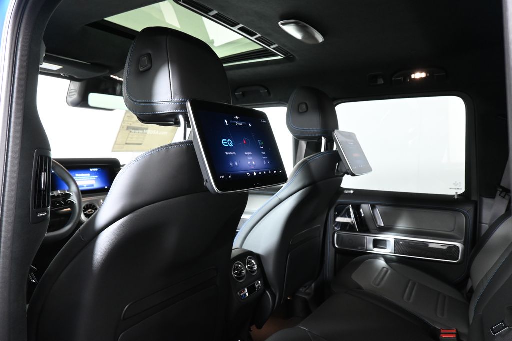 2025 Mercedes Benz G photo 30