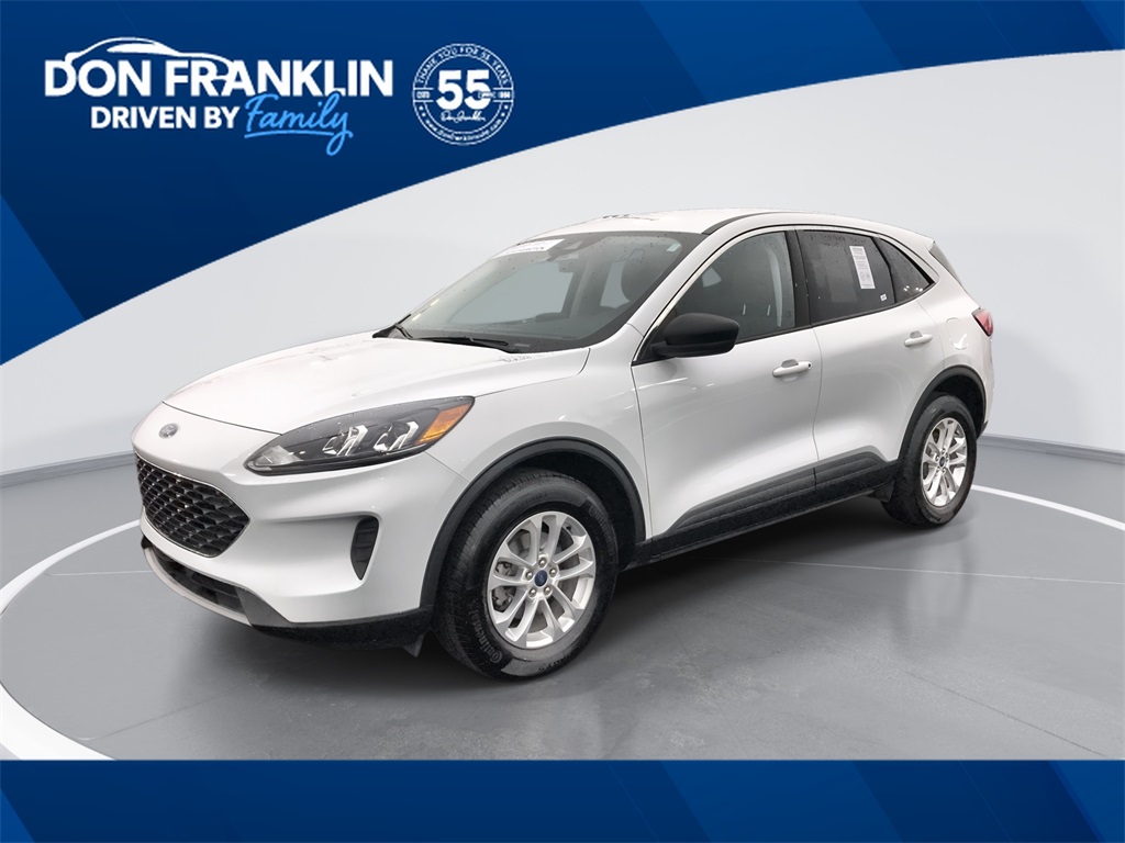 2022 Ford Escape SE's photo