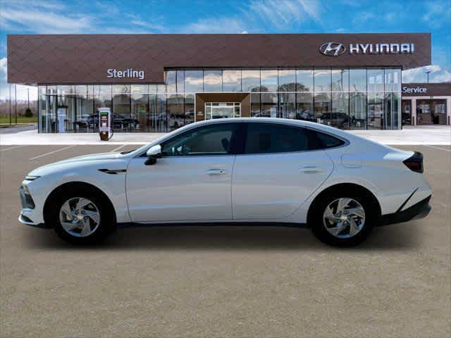 2025 Hyundai Sonata SE photo 4