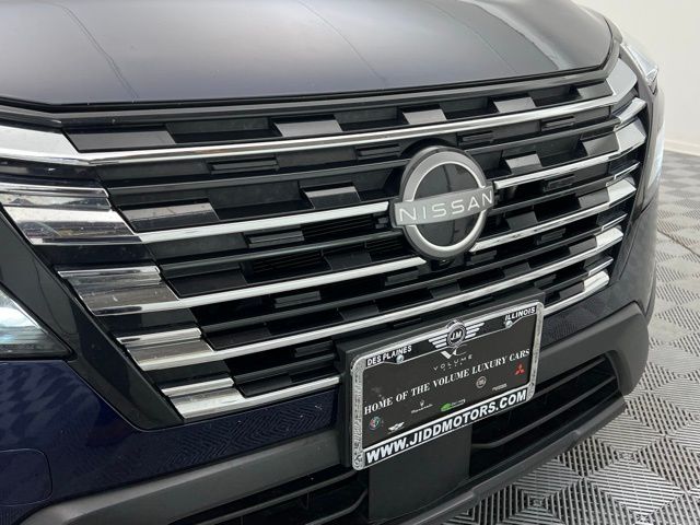 2024 Nissan Rogue SV photo 4