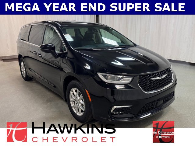 2024 Chrysler Pacifica Touring L's photo