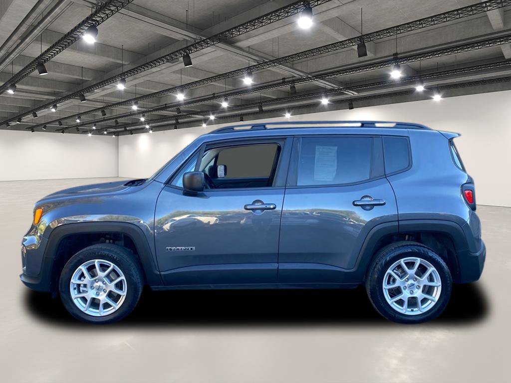 2022 Jeep Renegade Latitude photo 2