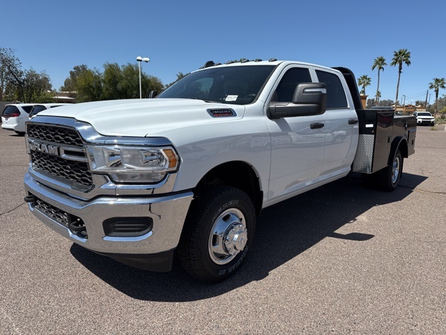 2024 Ram 3500 Tradesman photo 3