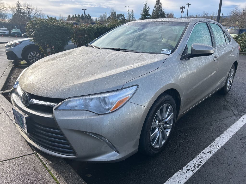 2016 Toyota Camry XLE