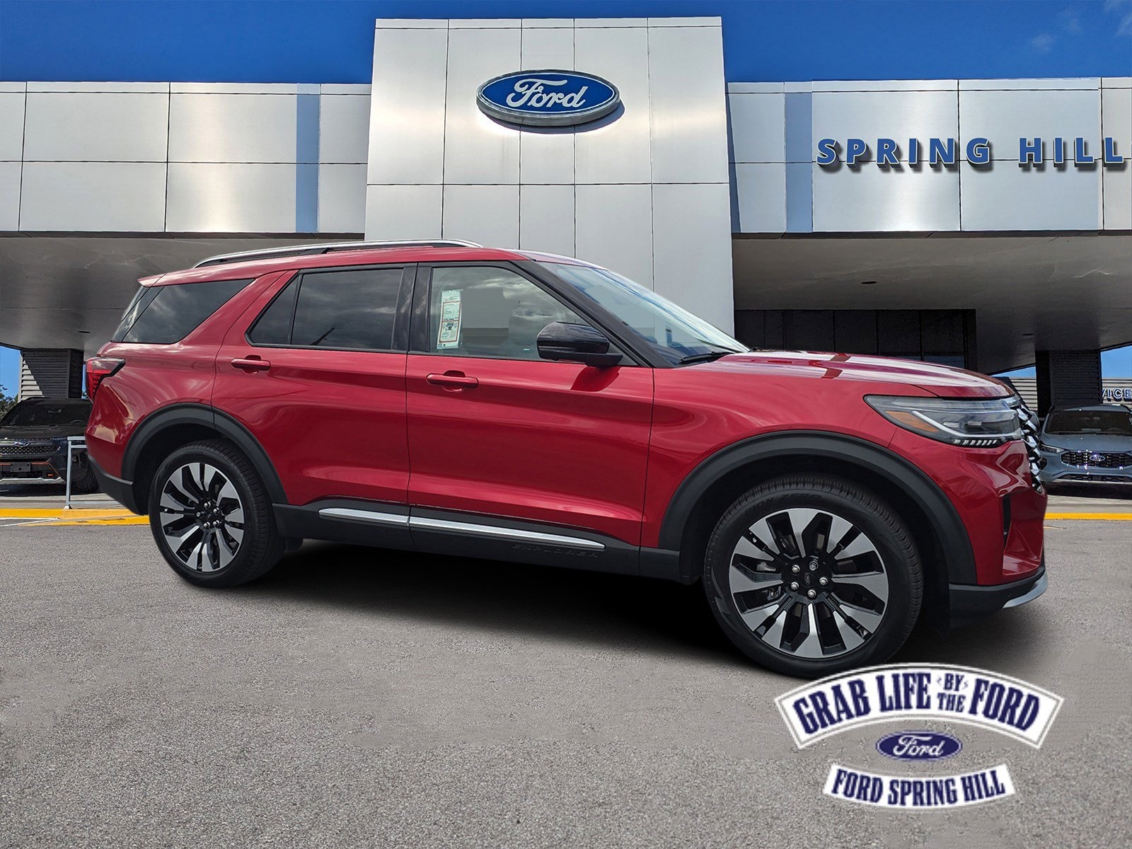 2026 Ford Explorer Platinum's photo