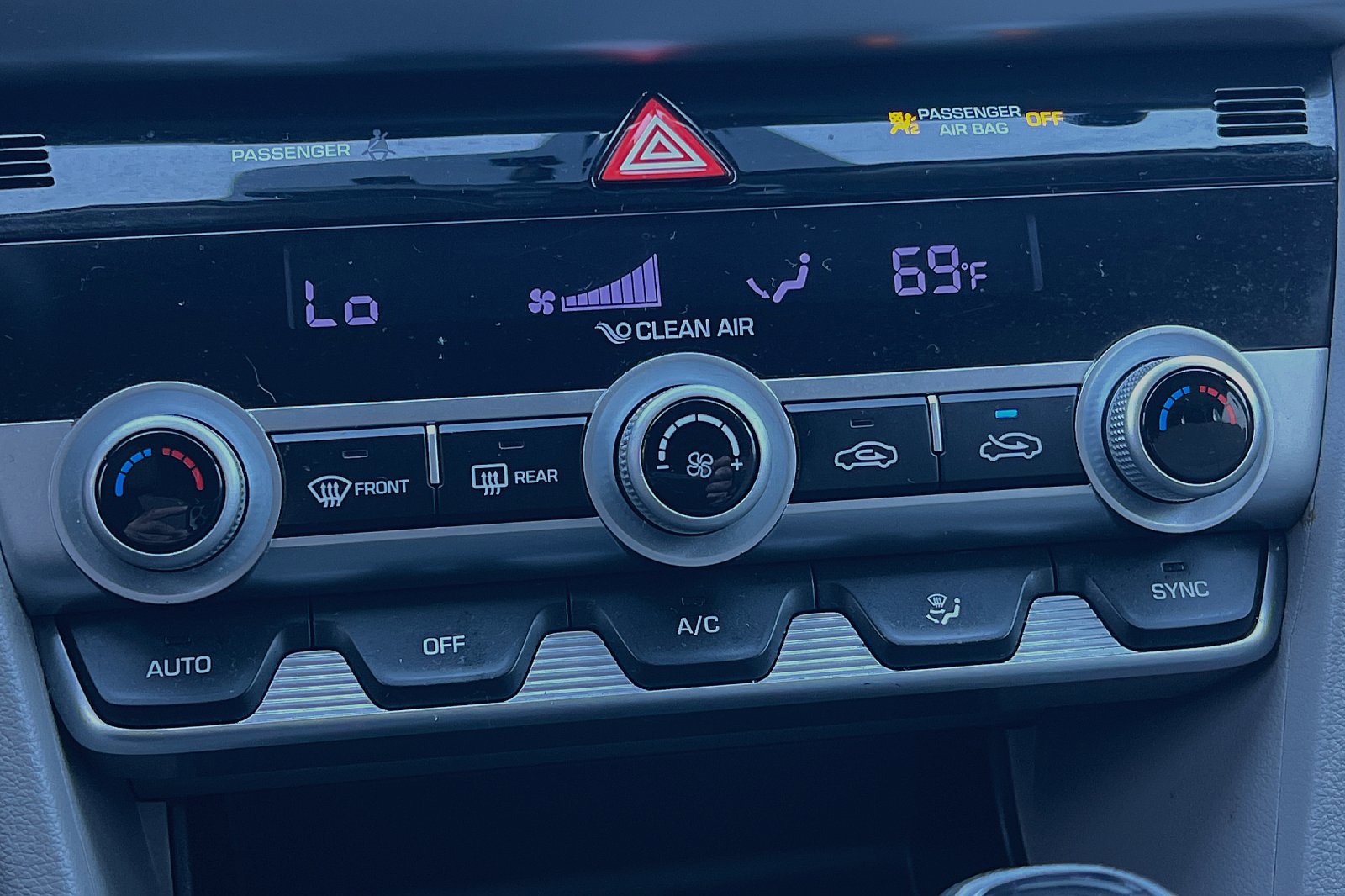 PreOwned 2020 Hyundai Elantra SEL 4dr Car in Vallejo TLH560913