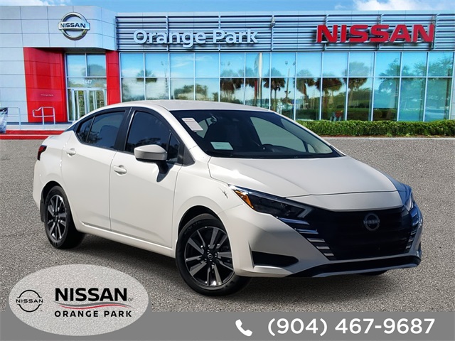 2025 Nissan Versa SV's photo