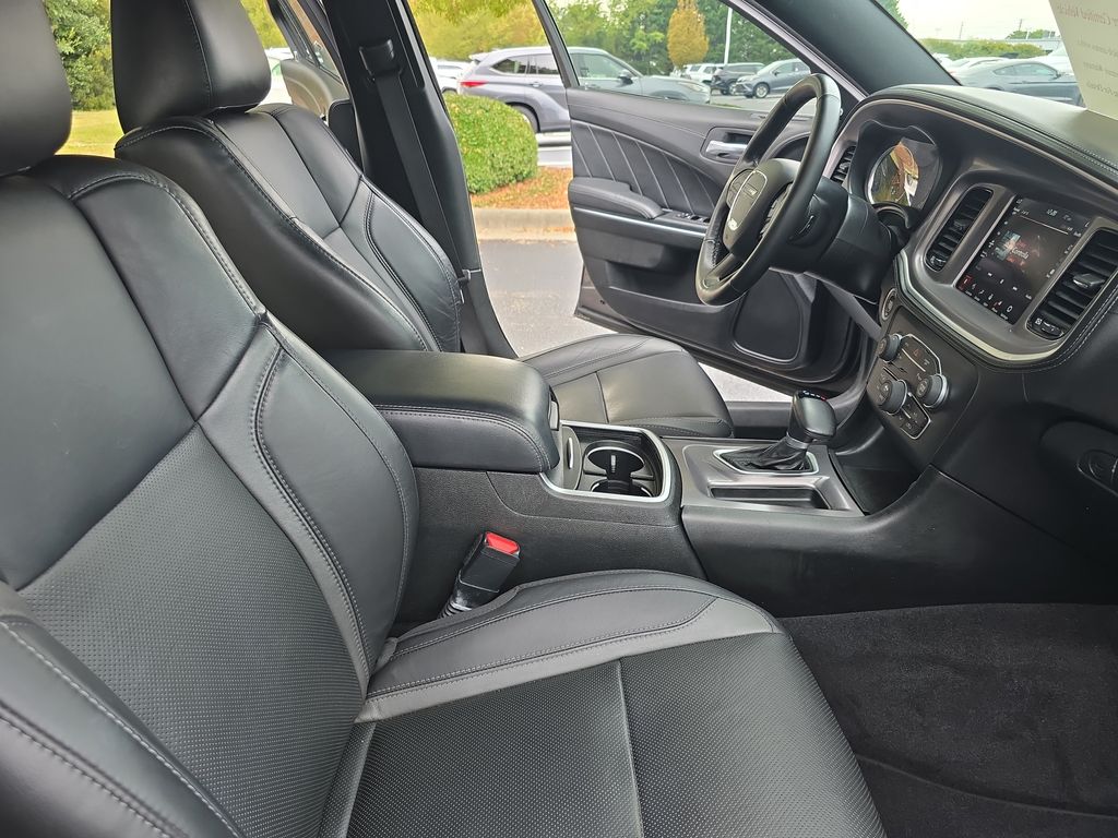 2022 Dodge Charger SXT photo 10