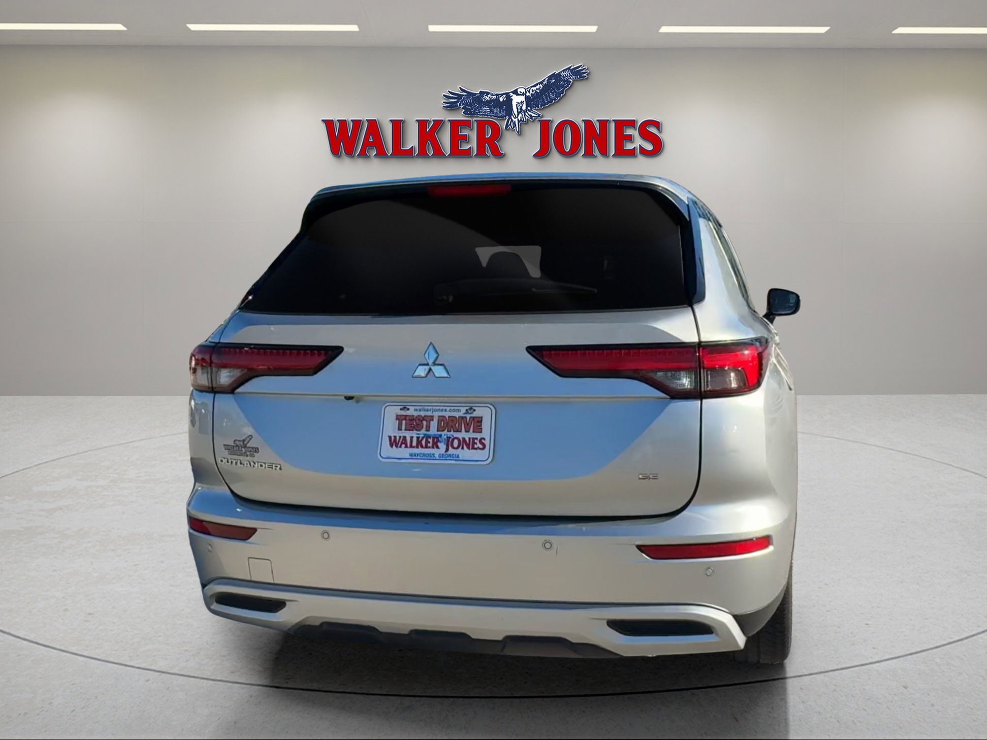 2024 Mitsubishi Outlander SE Black Edition photo 4