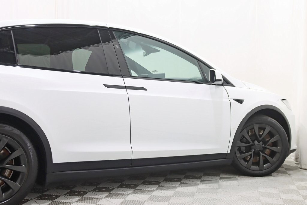 2022 Tesla Model X Plaid photo 10