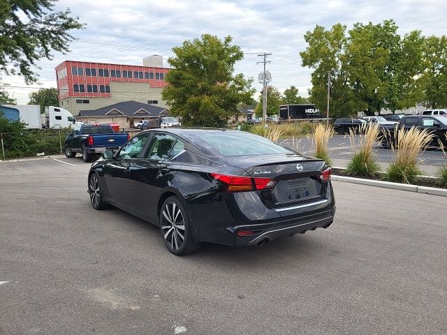2020 Nissan Altima SR photo 5