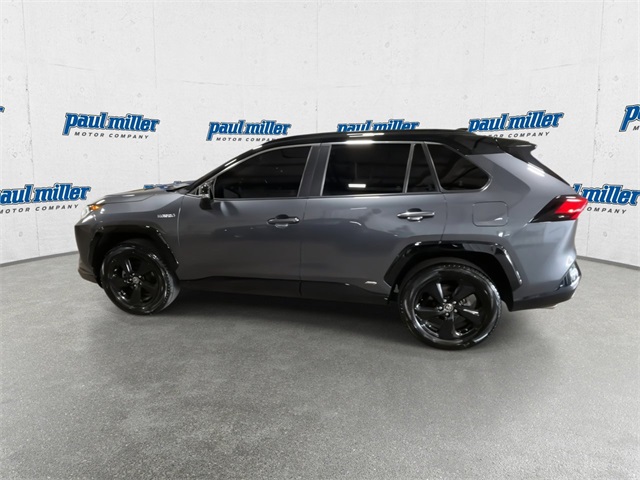 2019 Toyota RAV4 Hybrid XSE photo 8