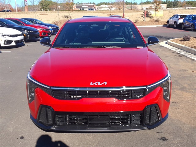 2025 Kia K4 GT-Line photo 2