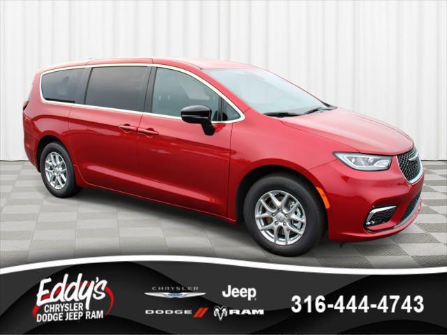 2026 Chrysler Pacifica Select's photo