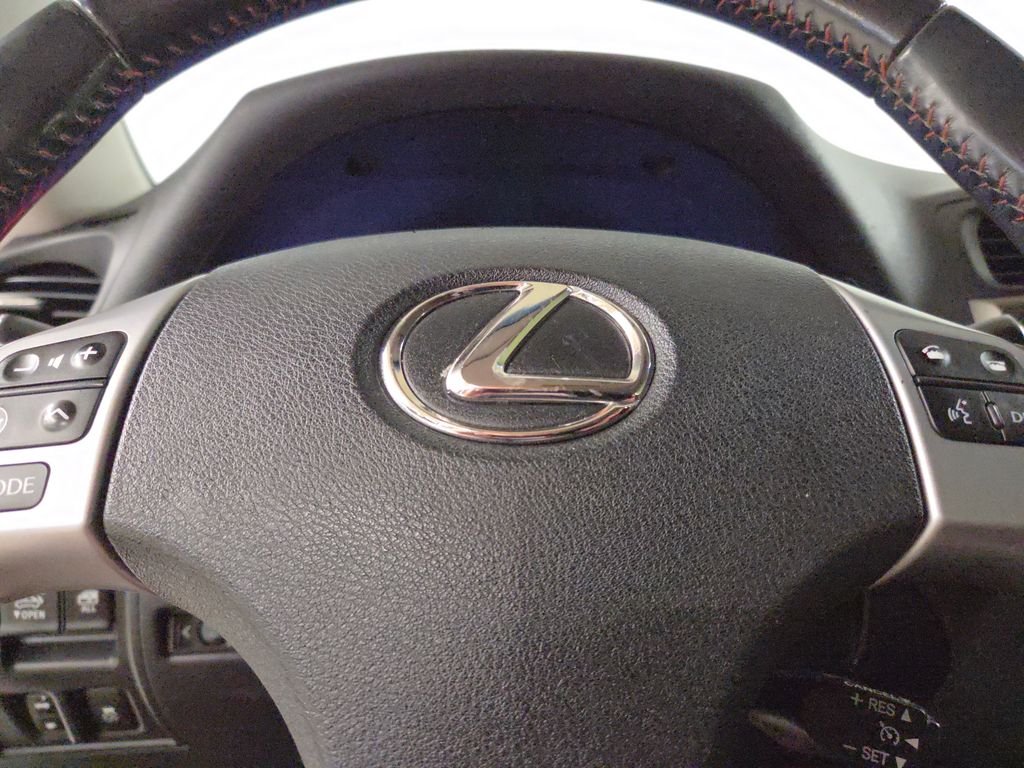 2013 Lexus IS 350 photo 18