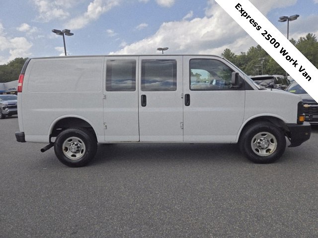 2016 Chevrolet Express 2500 Cargo photo 5