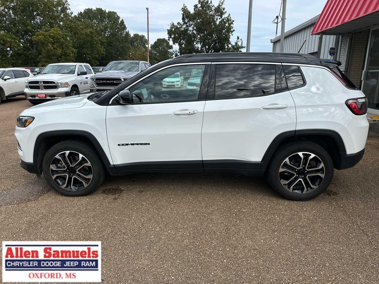 2023 Jeep Compass Limited photo 3