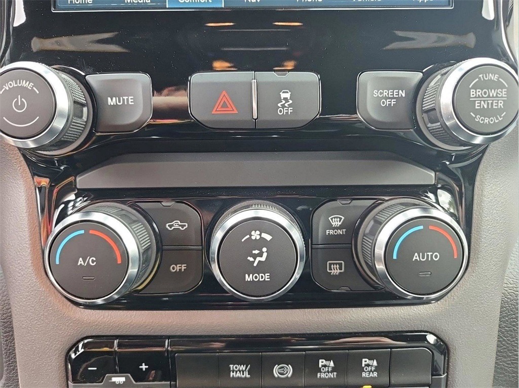 2024 Ram 2500 Big Horn photo 12