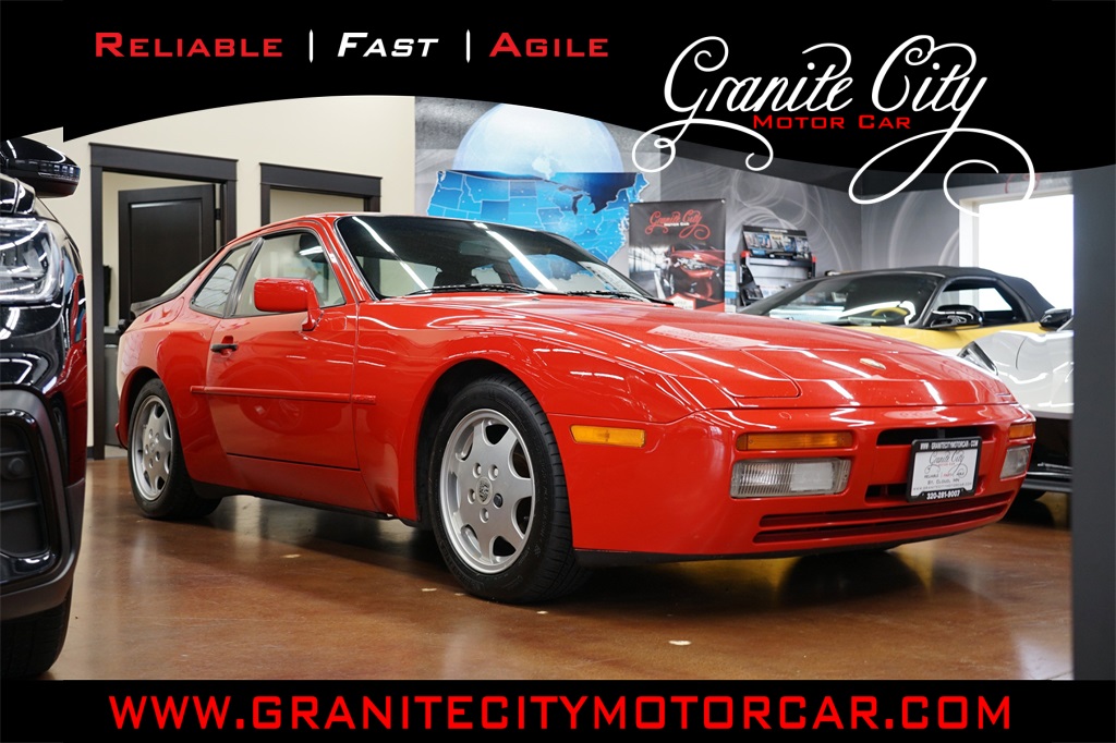 1989 Porsche 944's photo