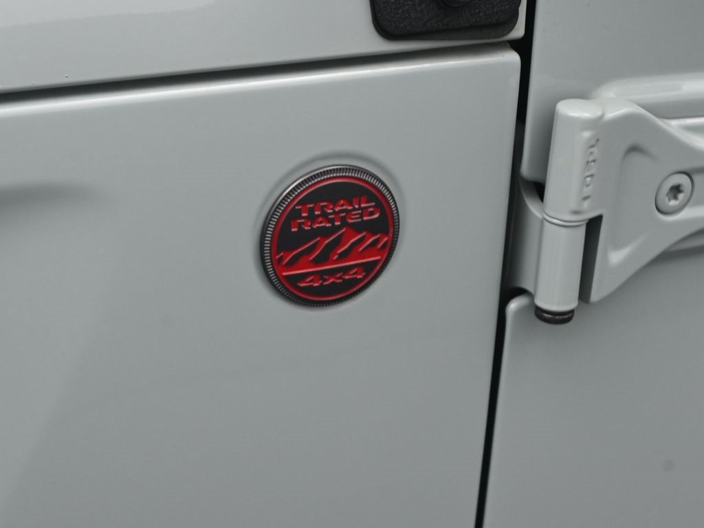 2024 Jeep Wrangler Rubicon photo 19