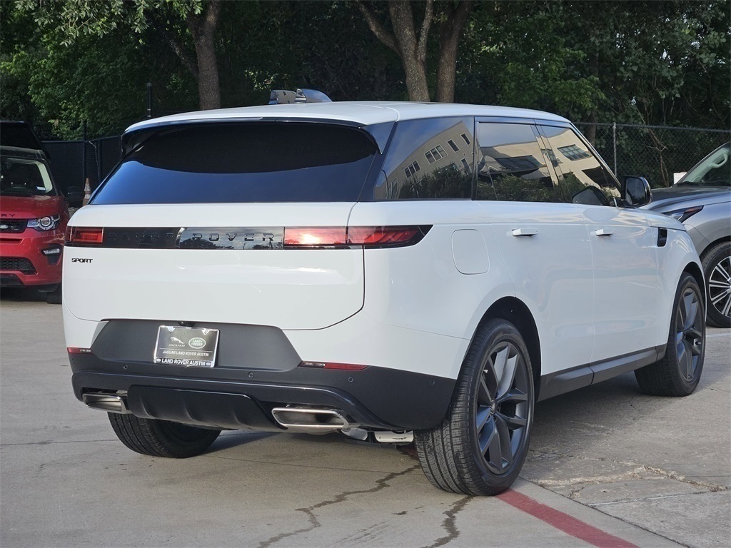 2025 Land Rover Range Rover Sport SE photo 3