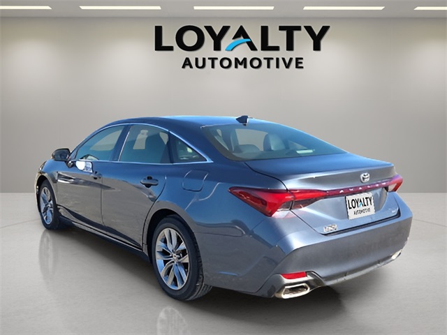 2021 Toyota Avalon XLE photo 3