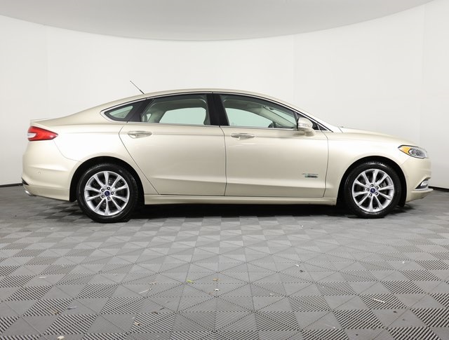 2017 Ford Fusion Energi Platinum photo 3