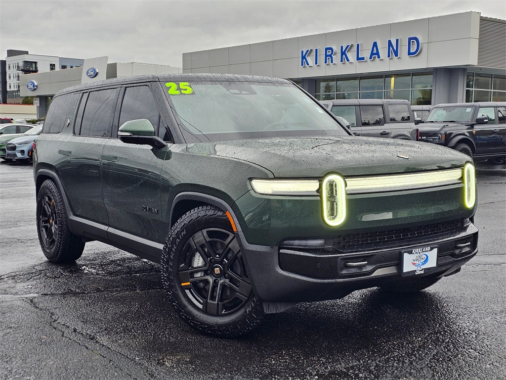 2025 Rivian R1S Adventure's photo