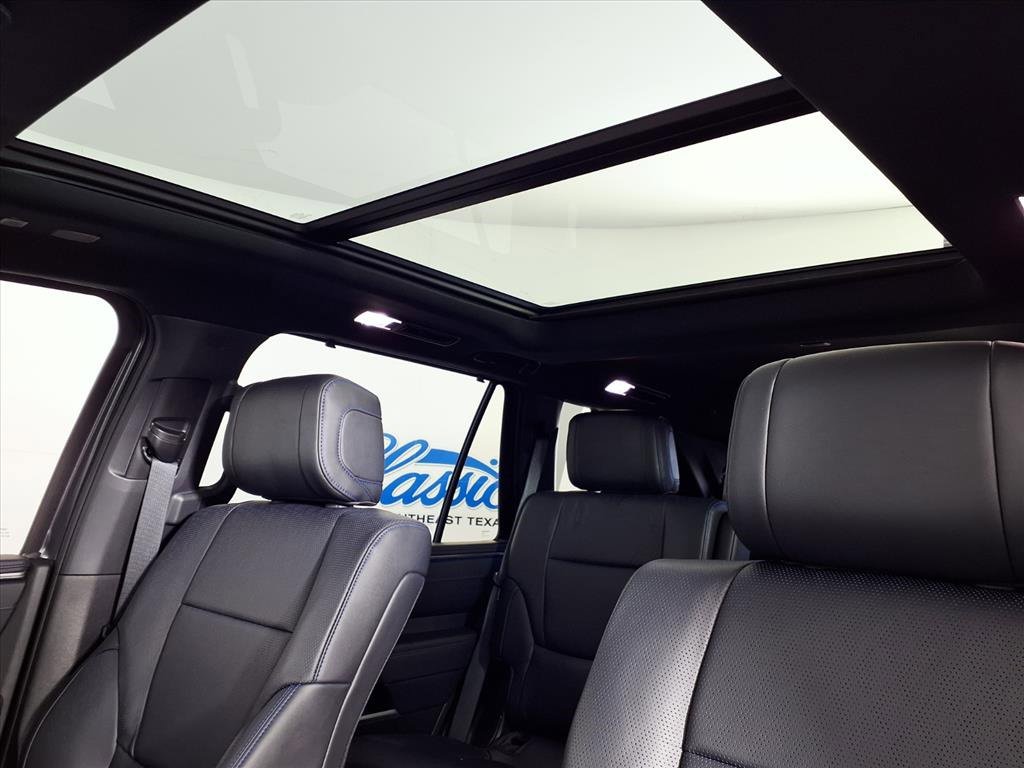 2024 Toyota Sequoia SR5 photo 4