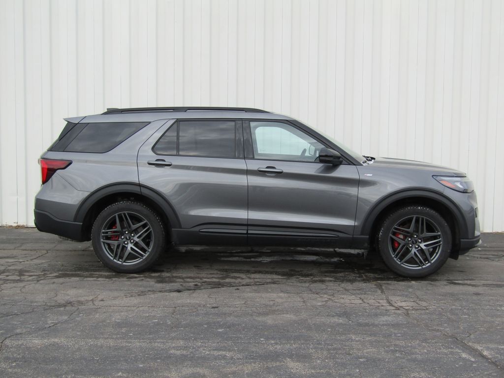 Used 2025 Ford Explorer ST-LINE with VIN 1FMUK8KH6SGB67174 for sale in Kansas City
