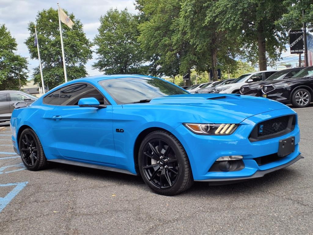 2017 Ford Mustang GT Premium photo 3