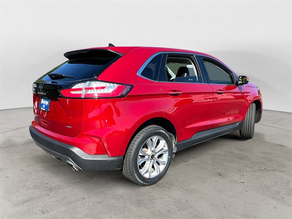 2024 Ford Edge Titanium photo 3