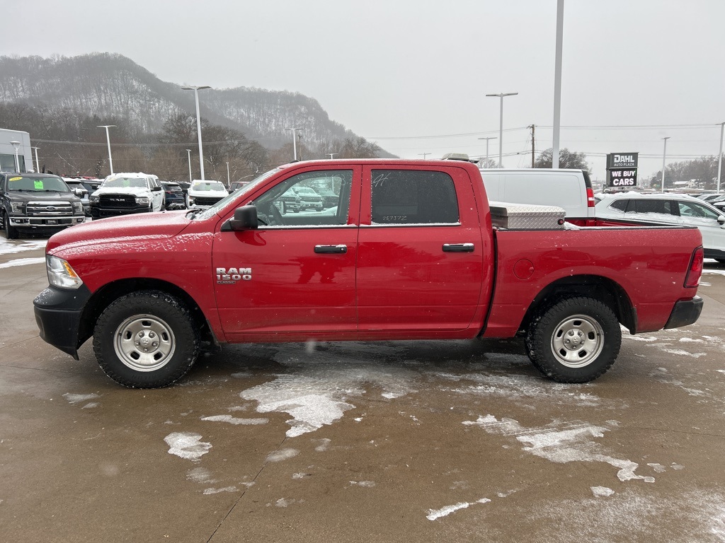 2022 Ram 1500 Classic Tradesman photo 3