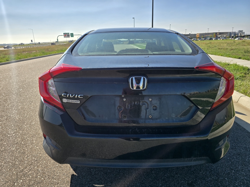 2017 Honda Civic LX photo 4