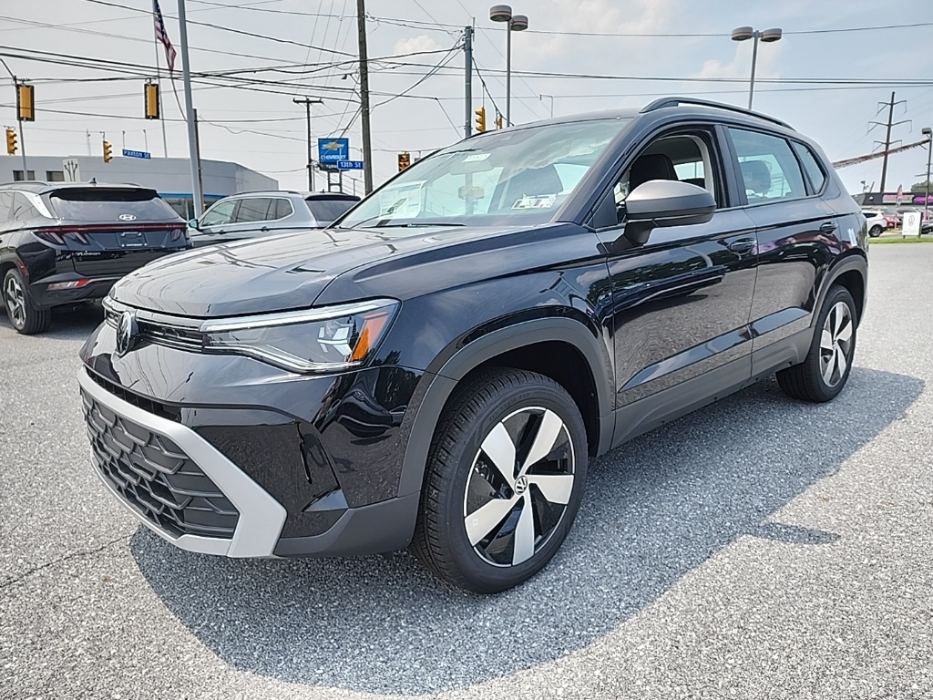 2025 Volkswagen Taos S's photo