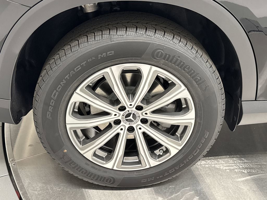 2026 Mercedes Benz GLC 300 photo 18