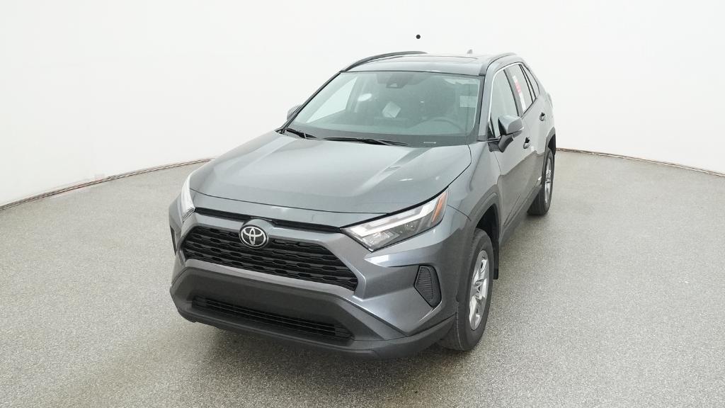 2025 Toyota RAV4 Hybrid XLE photo 5