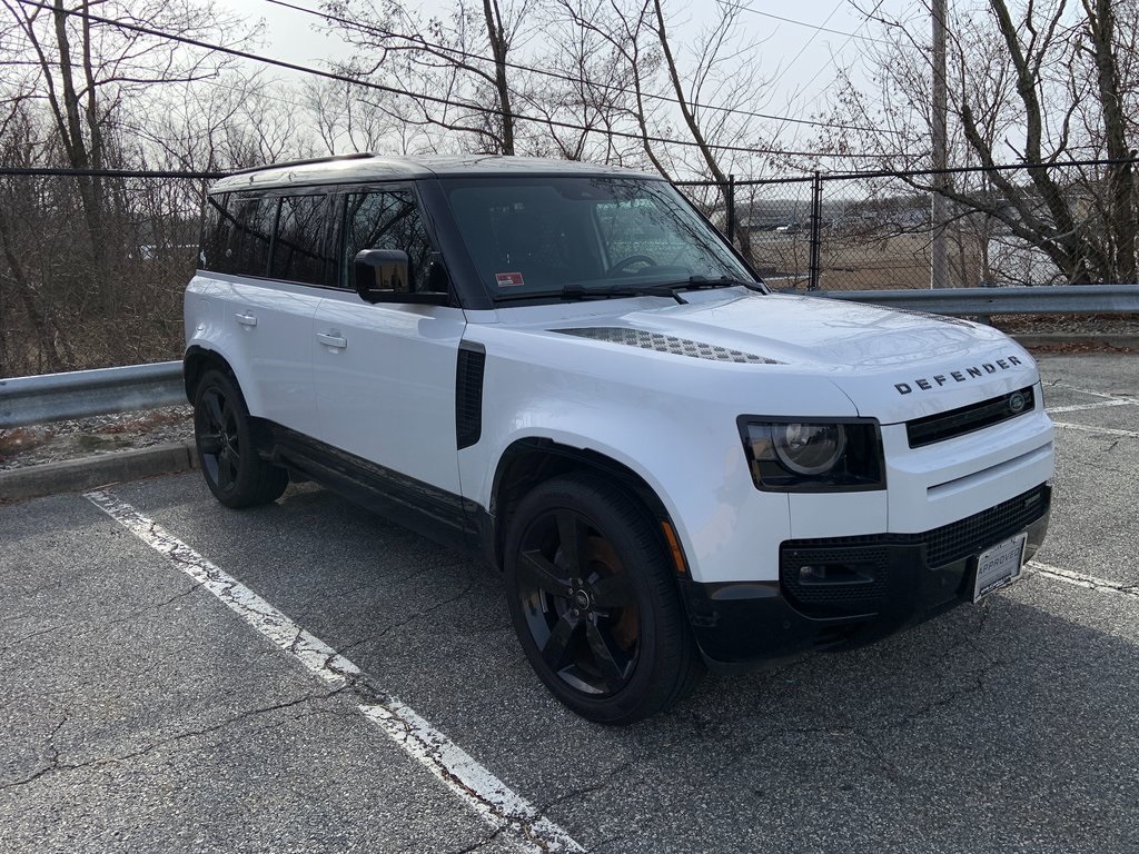 2023 Land Rover Defender 110 X-Dynamic SE photo 3