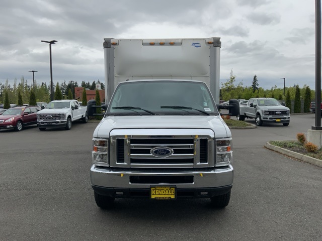 2018 Ford E-450 DRW photo 2