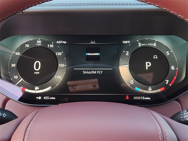 2025 Land Rover Range Rover SE photo 8