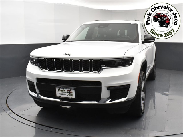 2025 Jeep Grand Cherokee Limited photo 2
