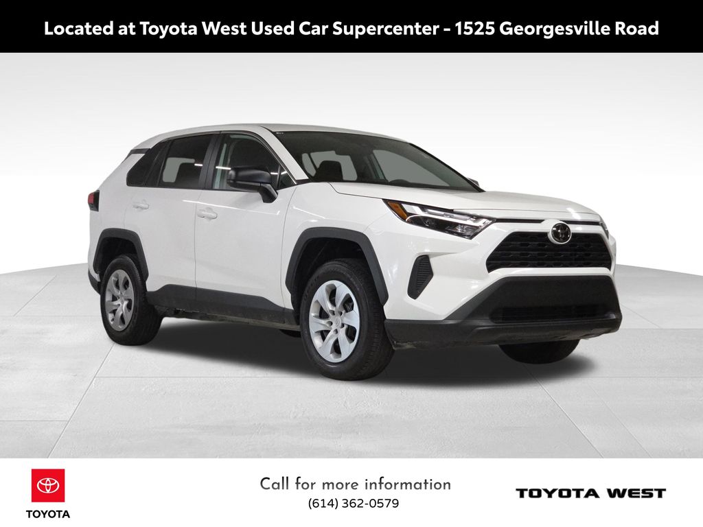 2025 Toyota RAV4 LE photo 3